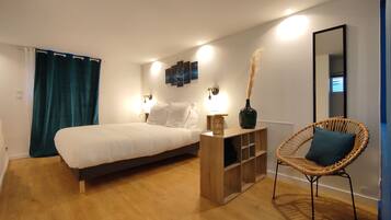 2 bedrooms, desk, iron/ironing board, free WiFi