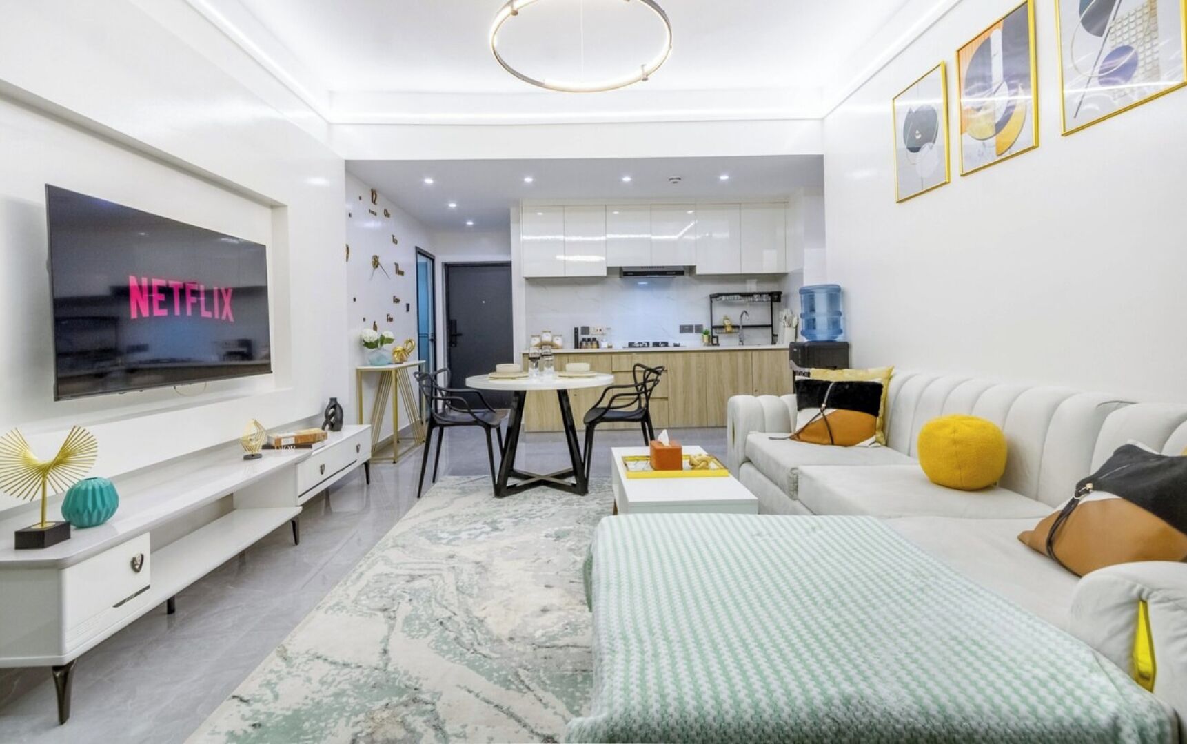 Deluxe Apartment | Living area