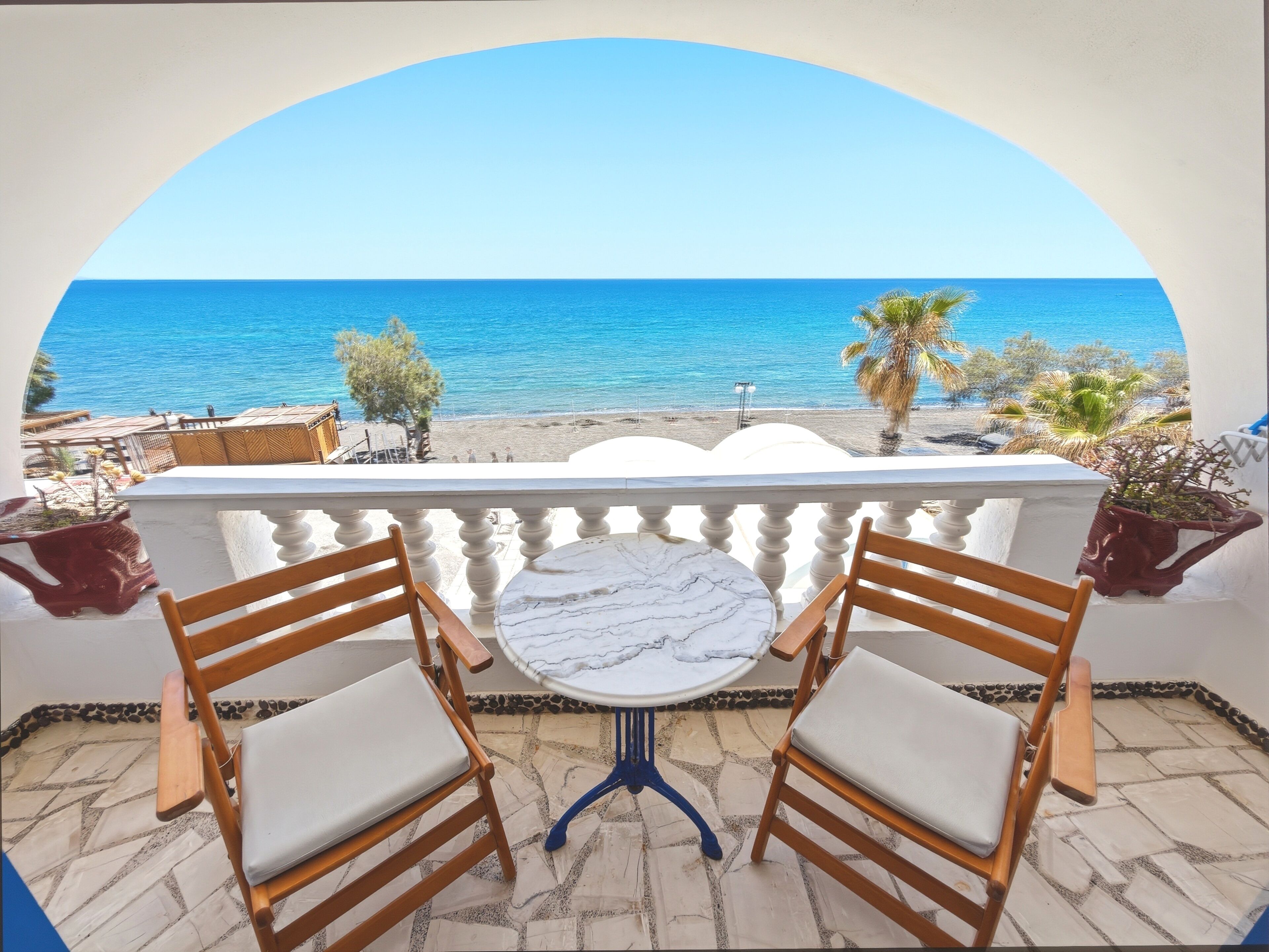 Sea View Dome with Balcony | Vista desde la propiedad