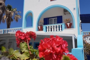 Sea View Suite with Balcony | 외관