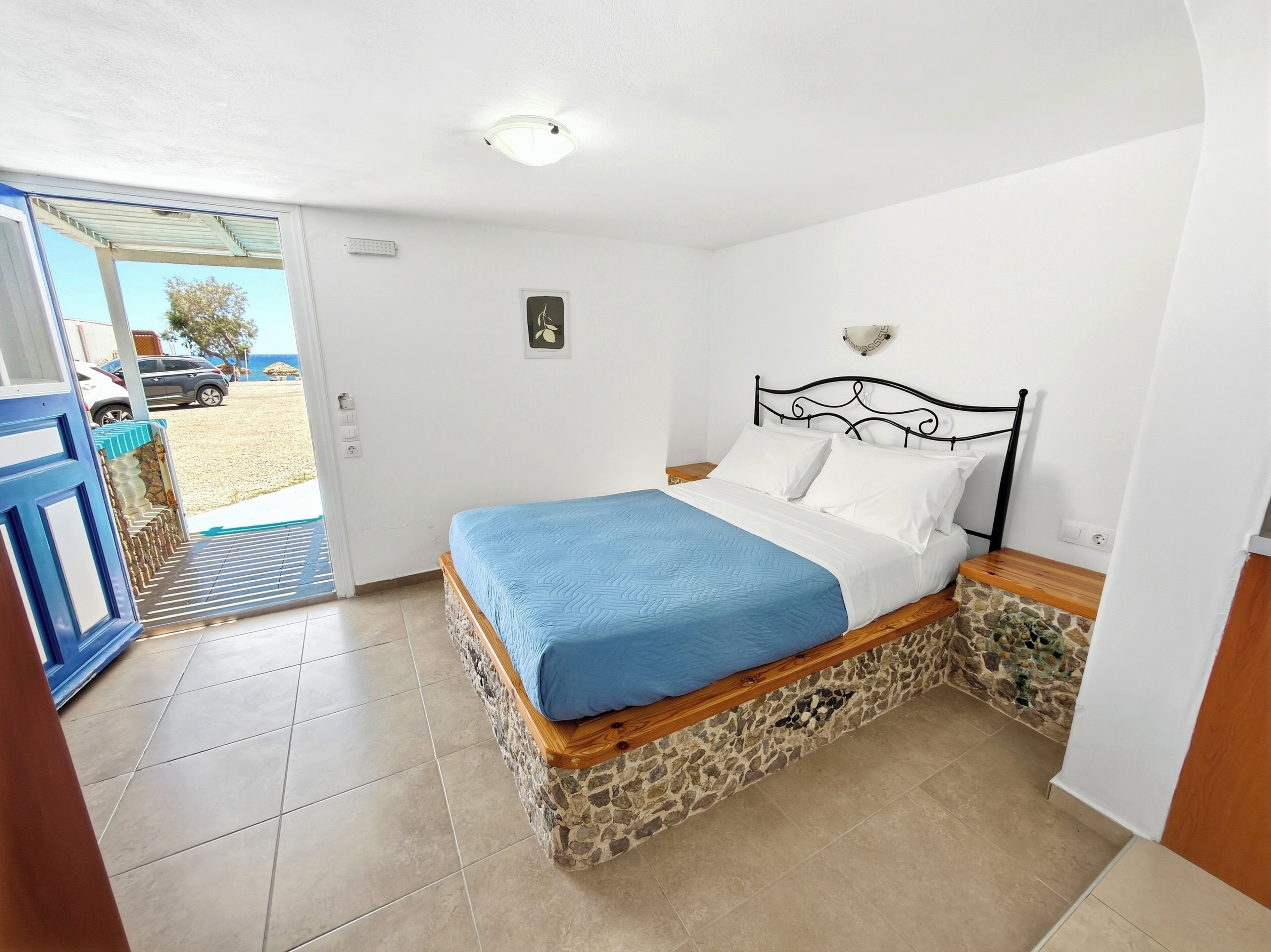 Apartment with Patio | Cofres nos quartos, quartos à prova de som