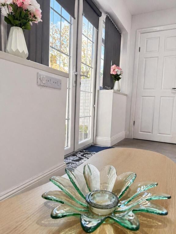 Apartment, Multiple Beds, Private Bathroom, Garden View | Interior