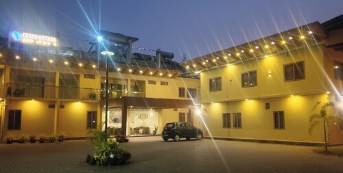 GRAND VISTARA AIRPORT SUITES