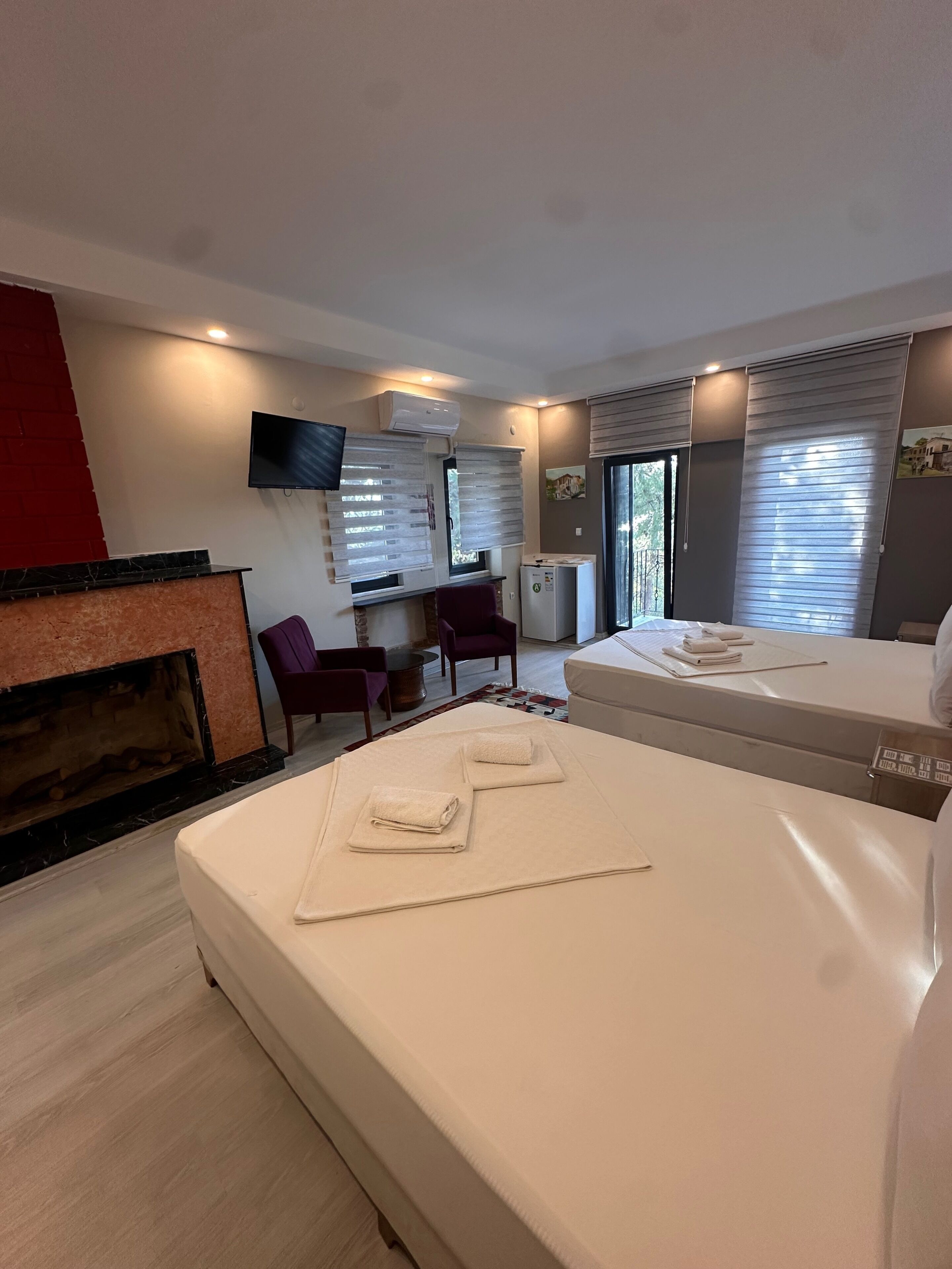 Vierbettzimmer, Balkon, Gartenblick | Kostenloses WLAN
