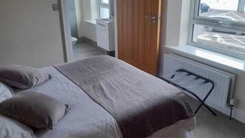 Comfort Double Room, Garden View | In-room safe, soundproofing, iron/ironing board, free WiFi