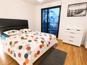 1 bedroom, iron/ironing board, free WiFi, bed sheets - Elegancia Rueil, 20 min de Paris La Défense, quartier recherché, Lac (Rueil-Malmaison)