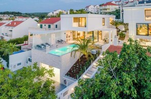 Exterior - Villa Pax. (Sutivan)