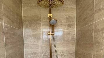 House, 1 Bedroom, Patio | Bathroom