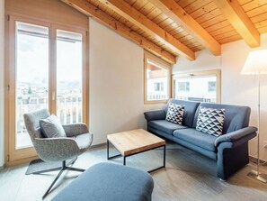 TV - Lovely apartment for 4 guests with WIFI, TV and balcony (Laax)