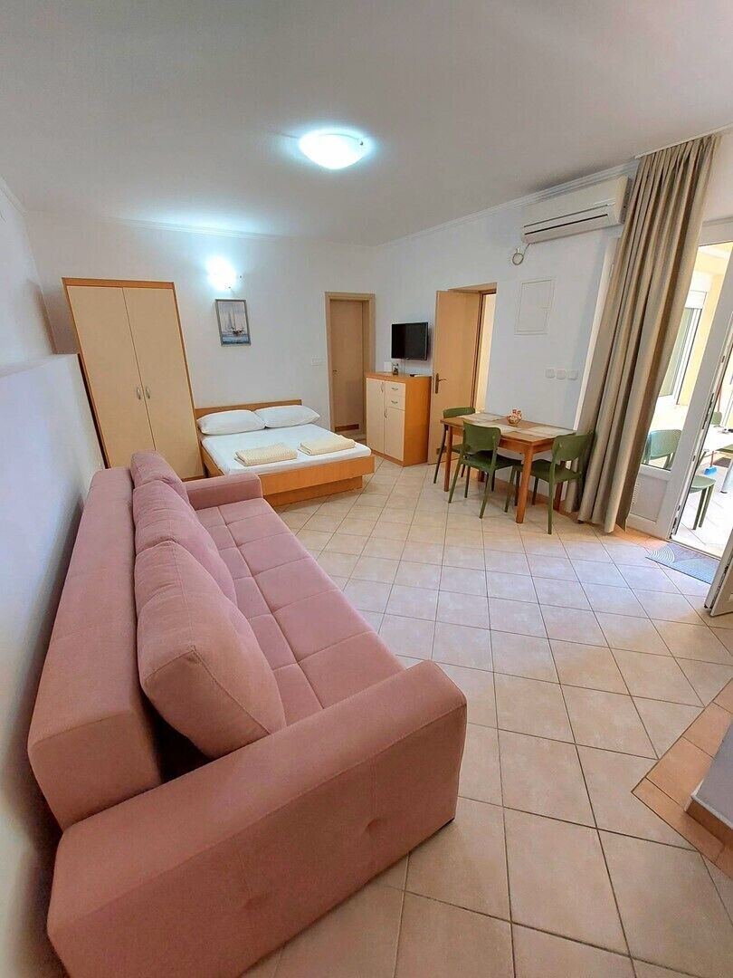 1 室のベッドルーム、WiFi、ベッドシーツ