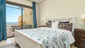 Apartment (2 Bedrooms) | 2 bedrooms, iron/ironing board, cribs/infant beds
