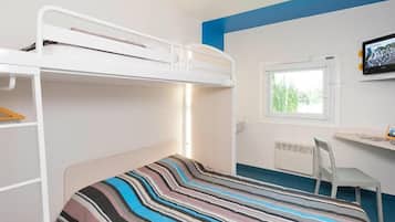 Coffres-forts dans les chambres, fer et planche à repasser