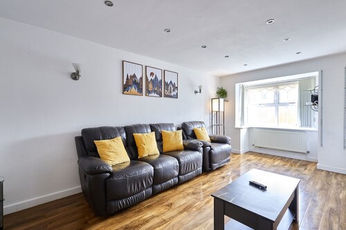 Host & Stay | Urban Nest LIV