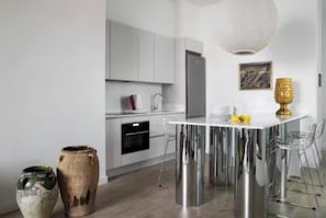 Coffee/tea maker, fridge, microwave, oven - Historic Design Apartment with Private Garden Oasis (Madrid)