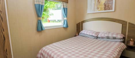 3 chambres, décor unique, ameublement unique