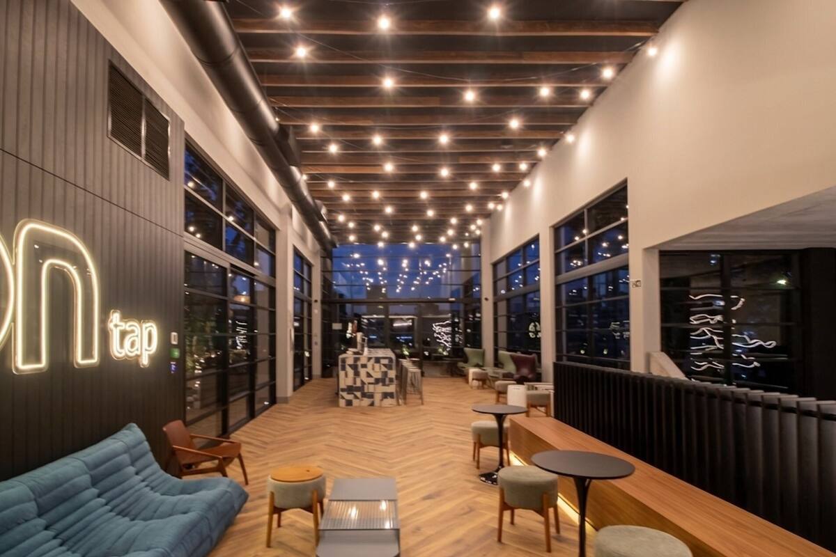Chalet | Lobby