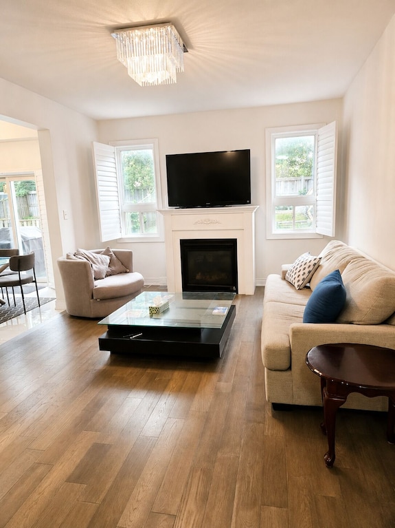 Family Friendly 4 Br 3 Bath Home Near Toronto - Markham