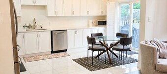 Family Friendly 4 BR 3 Bath Home near Toronto