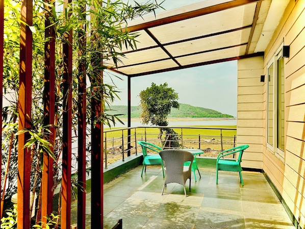 Premium Cottage, Balcony