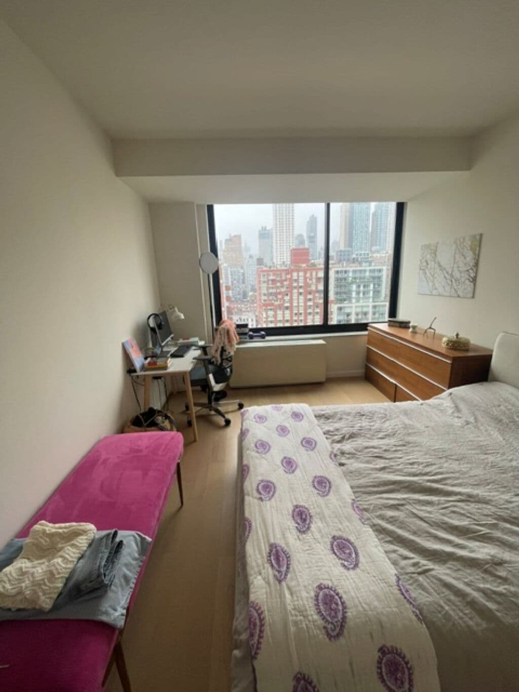 1 slaapkamer, een strijkplank/strijkijzer, wifi, beddengoed