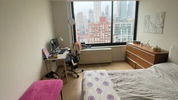1 slaapkamer, een strijkplank/strijkijzer, wifi, beddengoed