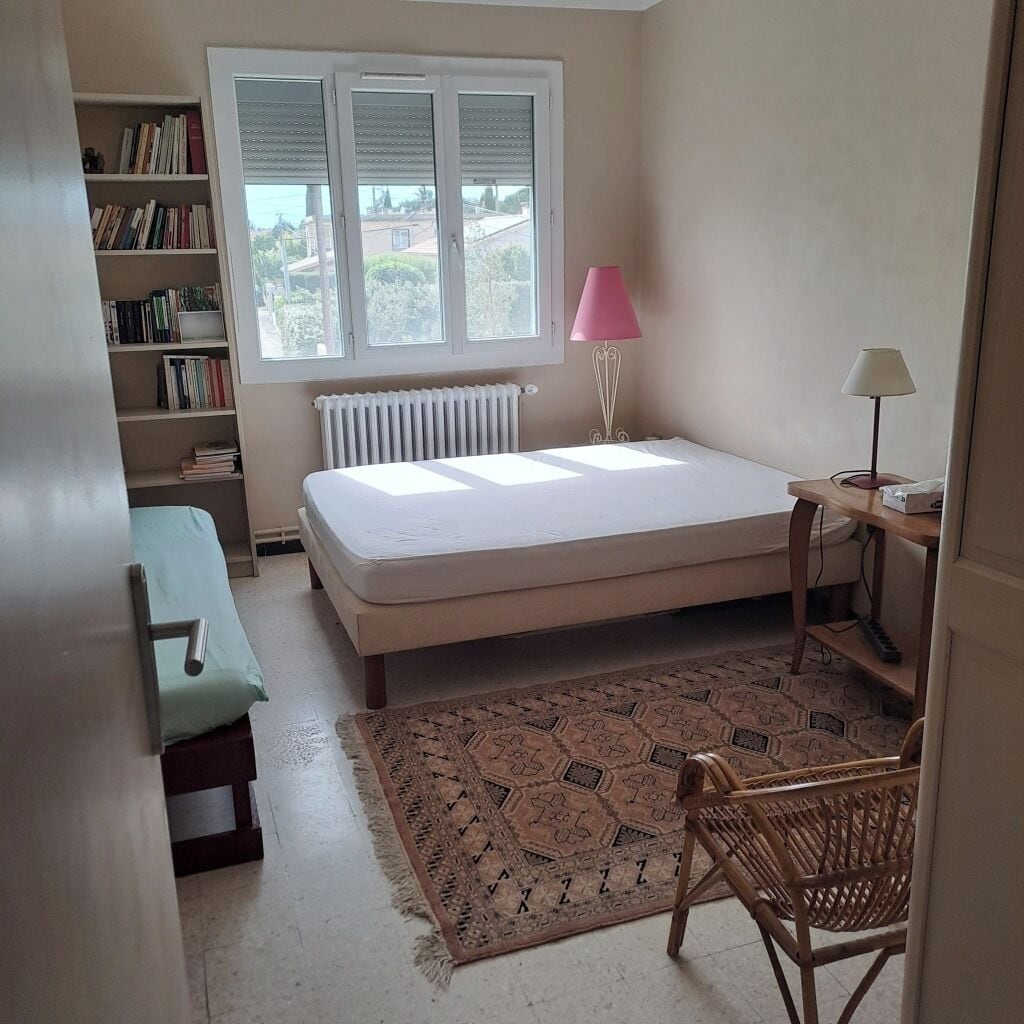 1 chambre, fer et planche à repasser, Wi-Fi, draps fournis
