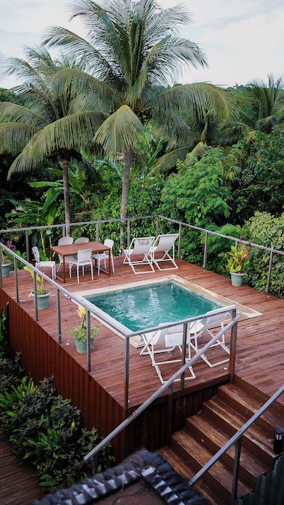 Tuba Flat: Ground Floor with Pool and Tropical Garden