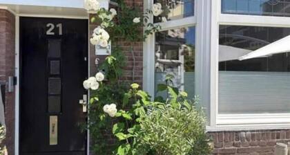 Attractive years-30s dream house Center Maastricht / district St.. Pieter