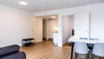 Deluxe Quadruple Room, City View | Interior