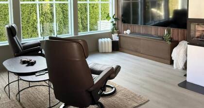 Modern house near Oslo city center | 4 bedrooms | Large patio | Large Parking space