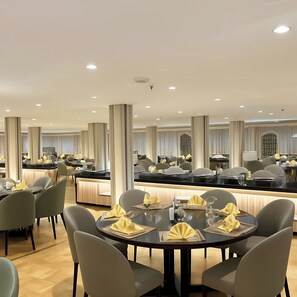 Dining - 4 nights Luxury Nile Cruise full board (Luxor)