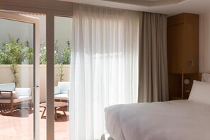 In-room safe, blackout curtains, soundproofing, iron/ironing board - MAISON BORRÈZE  (Souillac)