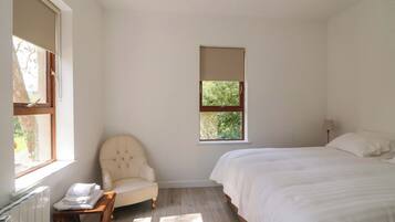 1 bedroom, individually decorated, individually furnished, free WiFi
