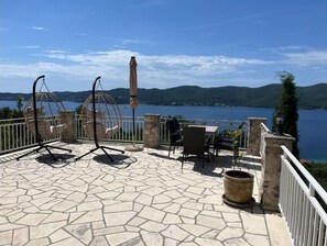 Terrace/patio - Apartment Lotta | Sea view, pool & large terrace above Viganj (Kuciste)