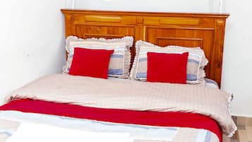 Room, 1 Double Bed | Desk, laptop workspace, iron/ironing board, free WiFi