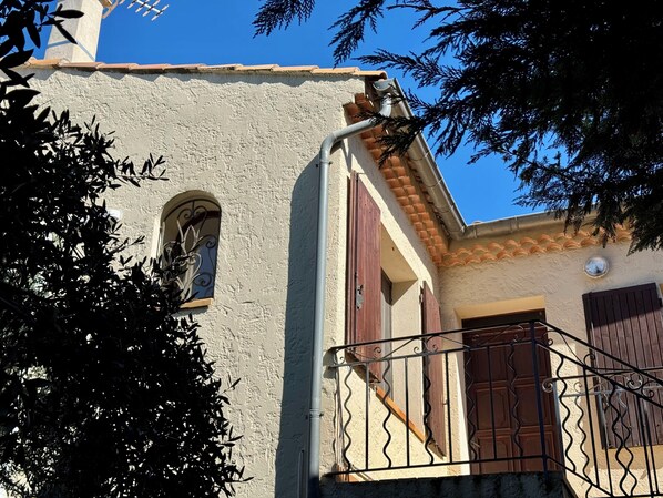 Exterior detail - Vrbo Property (Arles)