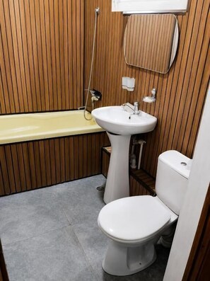 Bathroom - Ayvan Eco Hostel (Tashkent city)