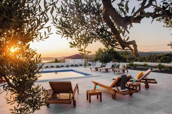 Pool - Villa Horizon (Dvornica)