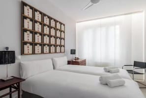 3 dormitorios, escritorio, tabla de planchar con plancha y wifi gratis