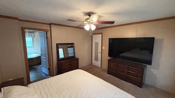 3 quartos, ferros/tábuas de passar roupa, Wi-Fi, roupa de cama