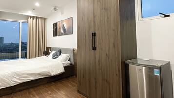 1 bedroom, iron/ironing board, free WiFi, bed sheets