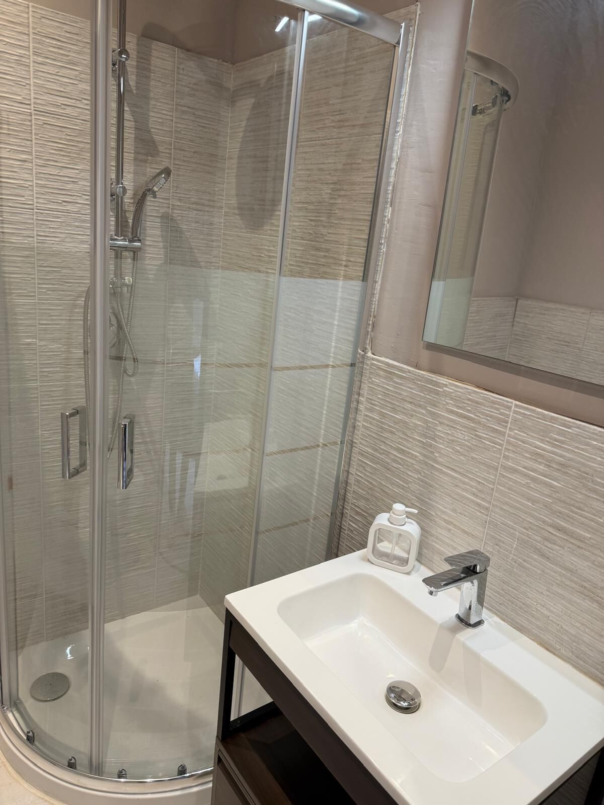 Kamar Double Comfort, pemandangan lembah | Kamar mandi