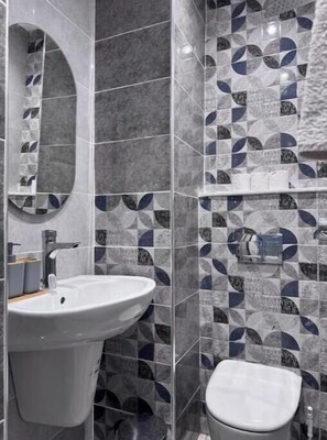 Bathroom - Vrbo Property (Tunis Governorate)