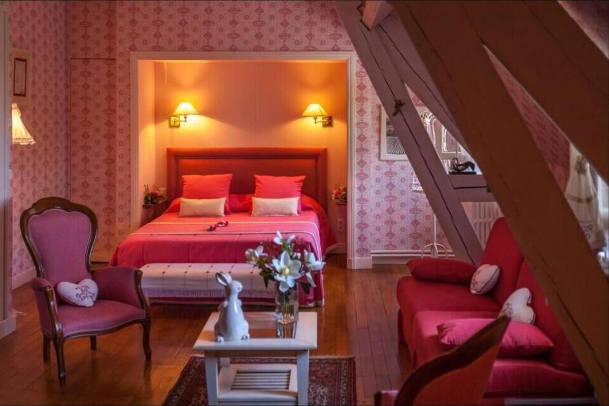 Family Room | Free WiFi