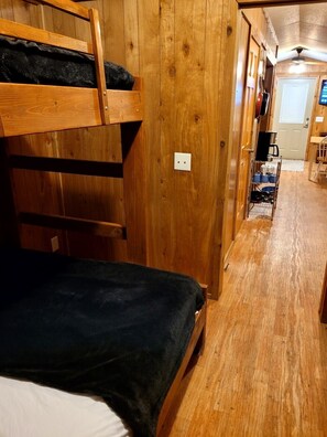 Cabin | Free WiFi