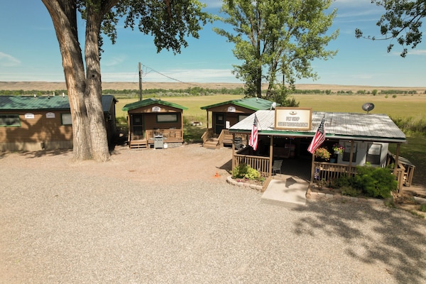 Cottonwood Camp - Fort Smith, MT