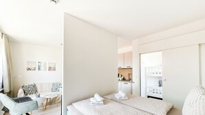 1 quarto, Wi-Fi de cortesia, roupa de cama