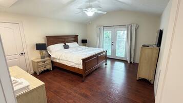 2 habitaciones, tabla de planchar con plancha, wifi y ropa de cama