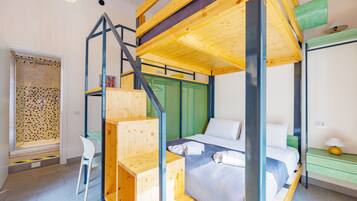 Apartment (2 Bedrooms) | 2 bedrooms, iron/ironing board, bed sheets