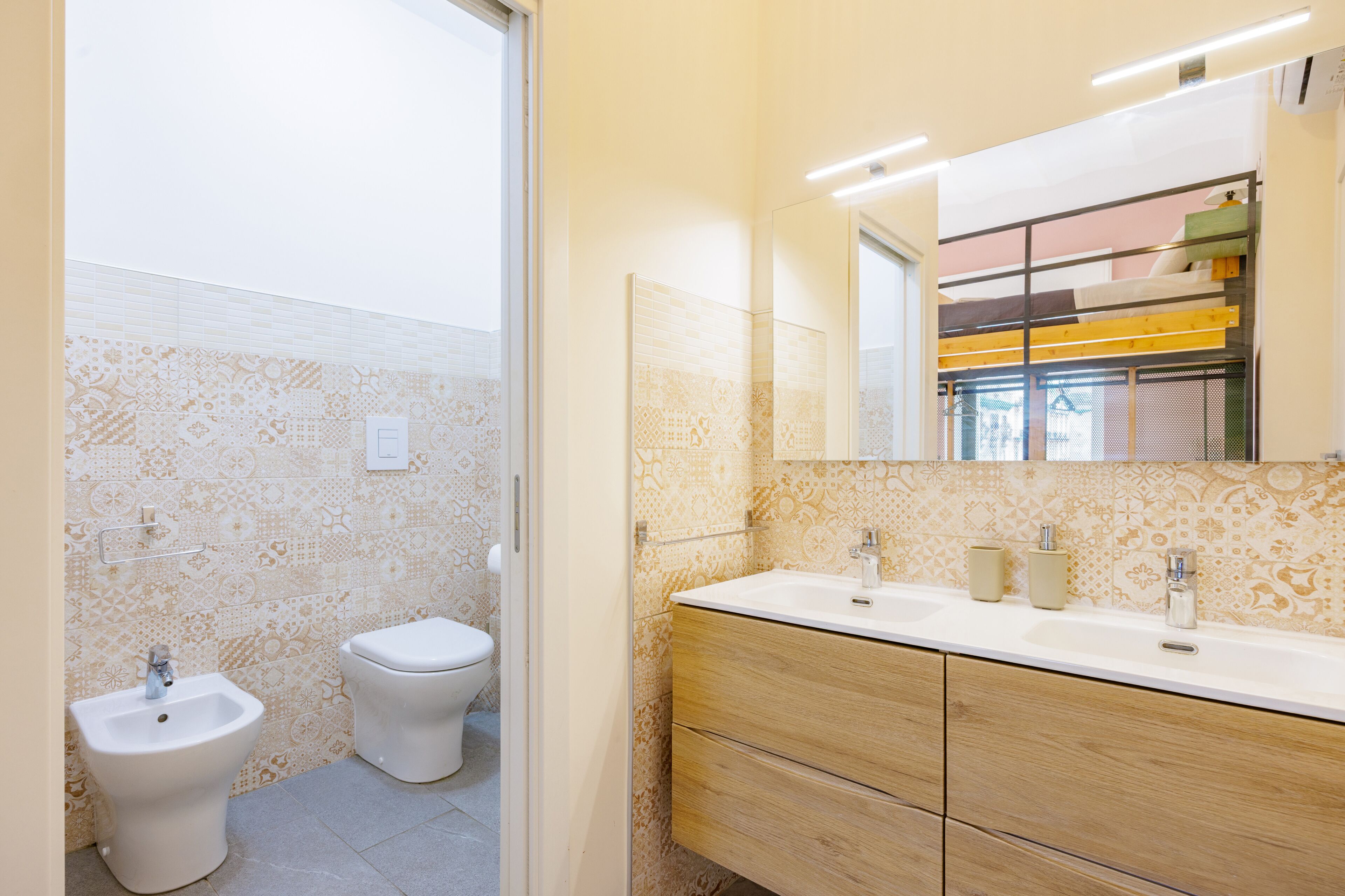 Apartment (2 Bedrooms) | Bathroom | Shower, bidet, toilet paper